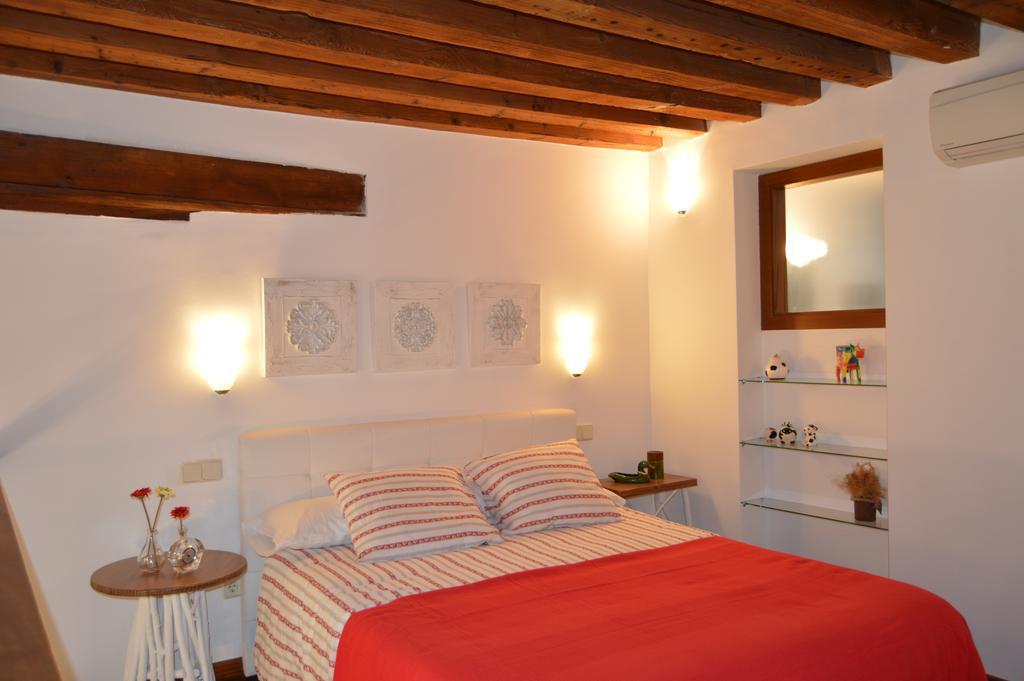 Apartamentos Nuncio Viejo トレド 部屋 写真